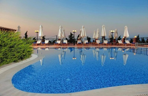 Koutouloufari Apartment | Apartment in Koutouloufari with pool