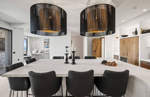 Koutouloufari Villa | Luxurious 7-Bedroom villa Belle Marianna