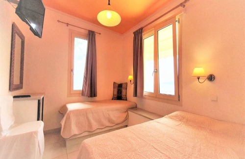 Piskopiano House | Private Standard Apartment Full View