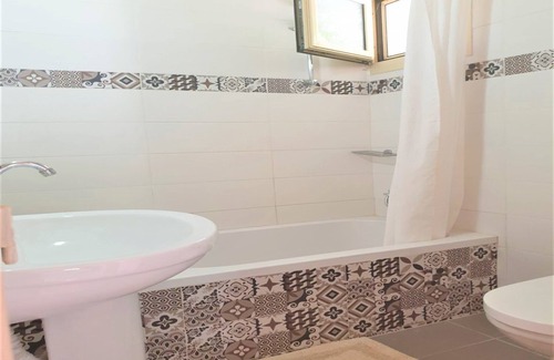 Piskopiano House | Private Standard Apartment Full View