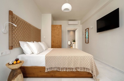 Agios Prokopios Hotel | àlas cycladic suites