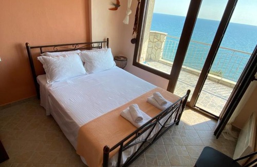Kokkinon Neron Villa | Βεράντα στο Αιγαίο