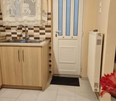 Kamena Vourla Apartment | Κεντρικό, άνετο και ζεστό διαμέρισμα