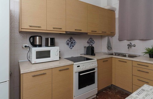 Aigaleo Apartment | Μεγάλο Διαμέρισμα φιλοξενίας 300μ από τη Στάση Μετρό Αιγάλεω-Αθηνα