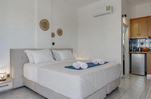 Agios Georgios House | 08 Double room Perivolos beach