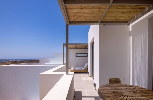 Agios Fokas Apartment | 1 BDR Sea View Suite with Outdoor Jet Tub | Sun Gres