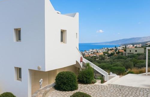 Piskopiano Apartment | 2 Bed Apartment - Sleeps 8 - Pool Patio Views