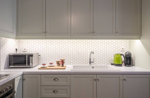 Athens City Centre Apartment | 2 Bedroom & 2 Bathroom - 4mins Walk To Acropolis