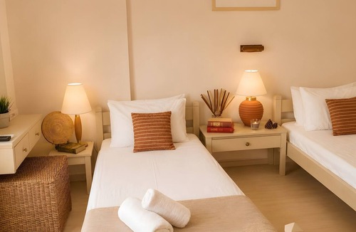 Gouvia House | 2 Bedroom Apartment, Balconies & Pool - Apt 3