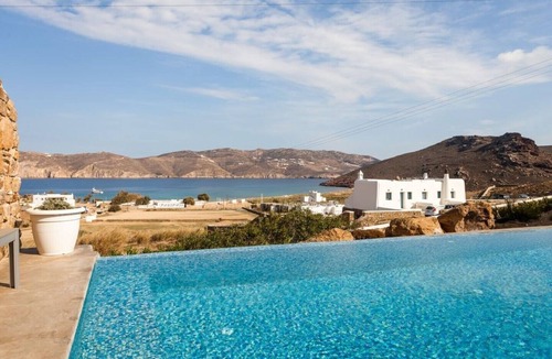 Panormos Villa | 2 Bedroom Villas with common pool