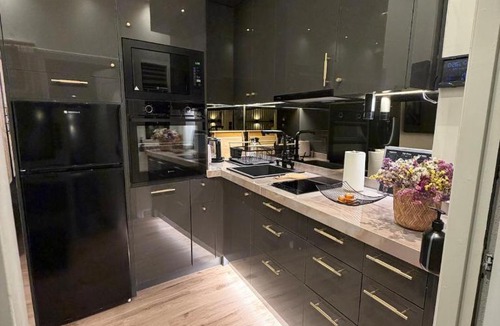 Alimos Apartment | 22 Boutique Stay Suite with Private Courtyard