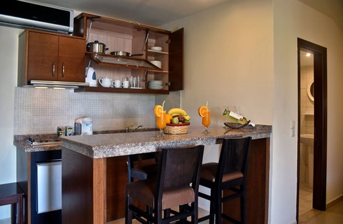 Malia Hotel | 24 Seven Boutique Hotel