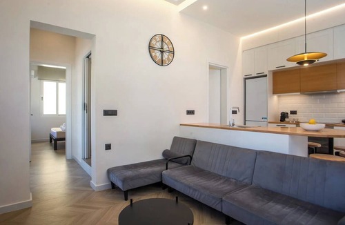 Rhodes Apartment | 2BR Apartment with 2 Bathrooms in Rhodes Center