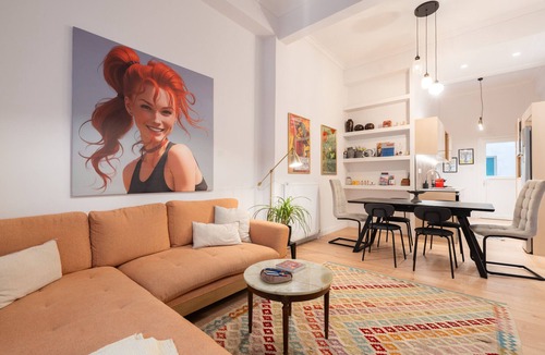 Petralona Apartment | 2BR Greek Home | Private Backyard 20' to Acropolis