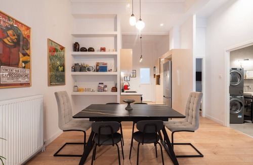 Petralona Apartment | 2BR Greek Home | Private Backyard 20' to Acropolis