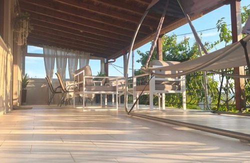 Nea Iraklia House | "2steps from the BEACH"