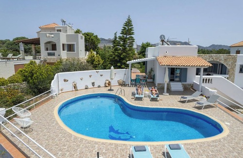 Stavros Villa | 3 Bedroom Luxury Villa with private pool