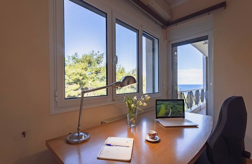 Kaki Thalassa Villa | 3-bedroom villa in peaceful Kaki Thalassa with privacy and comfort