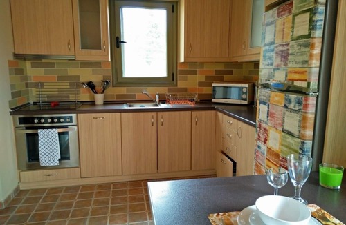 Antipata Apartment | #3-Spacious 1 bedroom apartment with full kitchen and large balcony