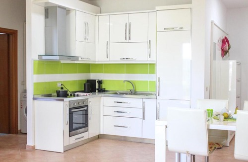 Shkembi i Kavajes Apartment | 320 Apartment Dielli