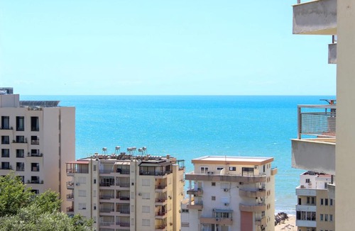 Shkembi i Kavajes Apartment | 320 Apartment Dielli