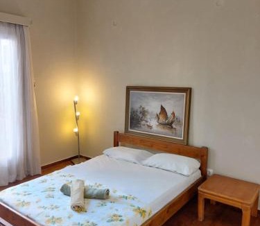 Athens House | 5' απο μετρό, δωμάτιο με μπαλκόνι