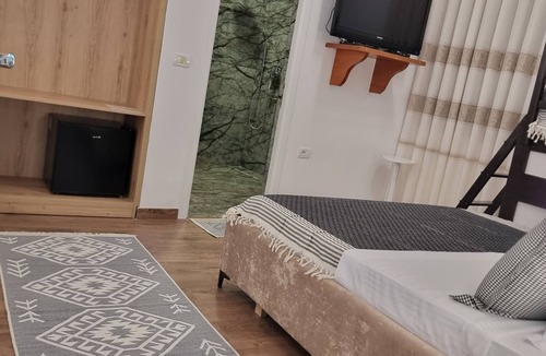 Sinje Bed & Breakfast | 5-bedroom bed & breakfast in gorgeous Berat with AC, WiFi