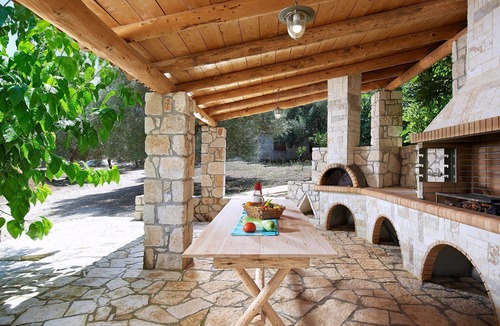 Vederi Villa | 5 bedroom Villa with Traditional Elements