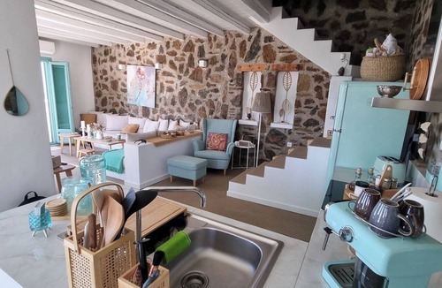Ano Meria House | 65 Stairs To Heaven Private Villa