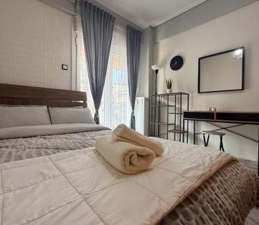 Trikala Apartment | 800 steps from MAGIC - ΤΟ ΚΕΝΤΡΟ ΣΤΑ ΠΟΔΙΑ ΣΟΥ