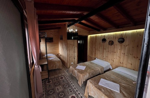 Kruje Hotel | 9-room hotel in beautiful Rruga Kala Kruje with AC, WiFi