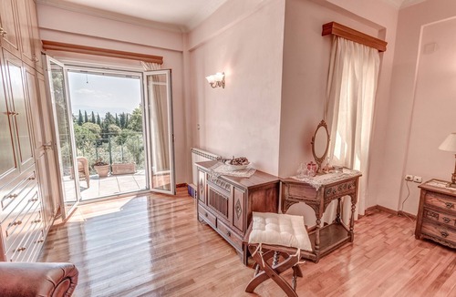 Dassia Villa | A comfotable luxurious secluded villa with panoramic views.