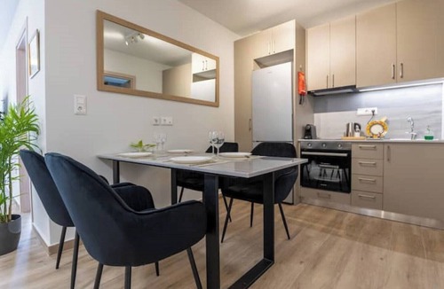 Plaka Apartment | A+ Lux, Athens center, Syntagma! Work or play.