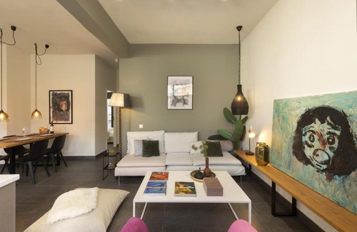 Koukaki Apartment | Α Rare Lux Artistic RENV Gem opposite EMST Museum
