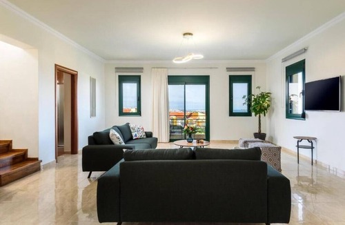 Kallithea Villa | A spacious villa w/private pool - 10 ride min from the beach, center & old town!