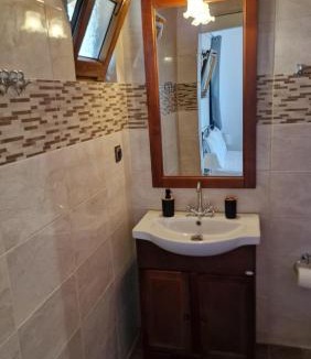 Karvelas Apartment | Ada