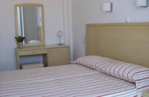 Ireon Hotel | ADAMANTIA HOTEL