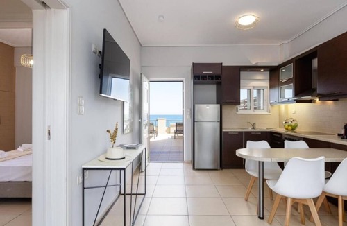 Adelianos Kampos Hotel | Adele Riva : Suite with King-Size Bed and Ocean View