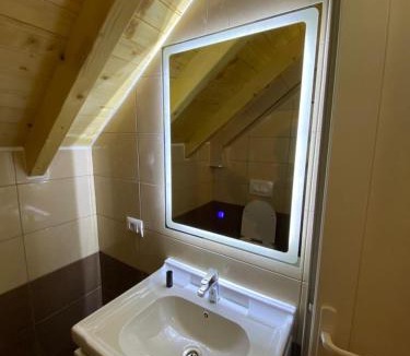 Theth House | Adenisi guesthouse