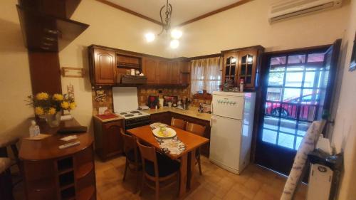 Nea Potidaia House | Adorable 2 floors two bedroom vacation maisonette