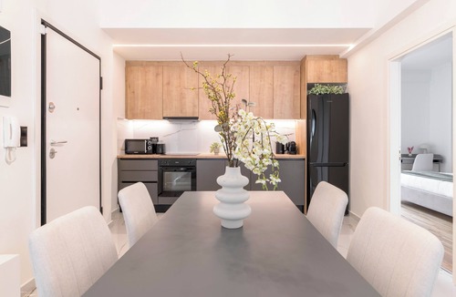 Kinosargous Apartment | Adorable 2BR Apartment in Neos Kosmos