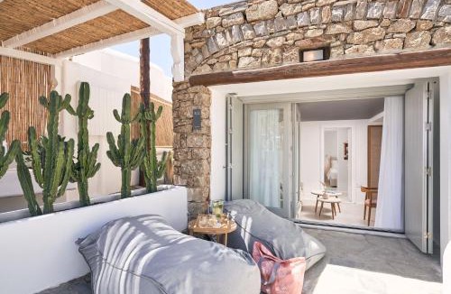 Ornos Hotel | Adorno Beach Hotel and Suites