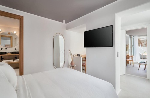 Ornos Hotel | Adorno Beach Hotel and Suites