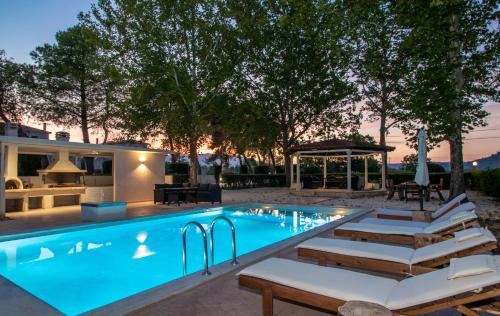 Ayios Kirikos Villa | Adriana di Levante by "elite"