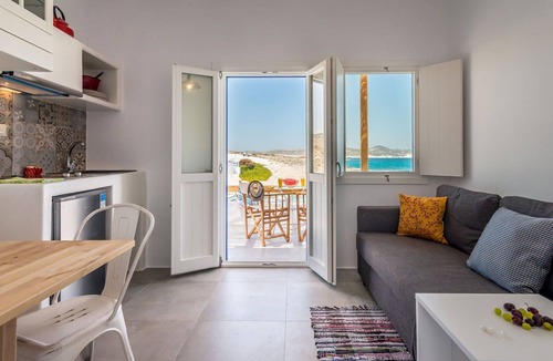 Milos Apartment | Aegean Drift Room | Boathouse Milos | 1 Bedroom | Unique Fisherman Retreat
