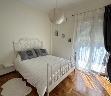 Alimos Apartment | Aegean Light Flat near Metro