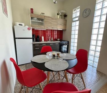 Alimos Apartment | Aegean Light Flat near Metro