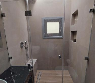 Kato Diminio House | Aelia Suite Home