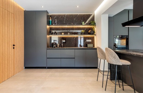 Anavyssos House | Aeliah Villa – Minimal Design & Modern Comfort