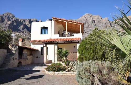 Archanes-Asterousia House | Aeriko Villa with Private pool - Where mountains meet the sea
